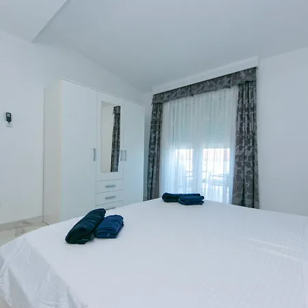 Kata Apartman *