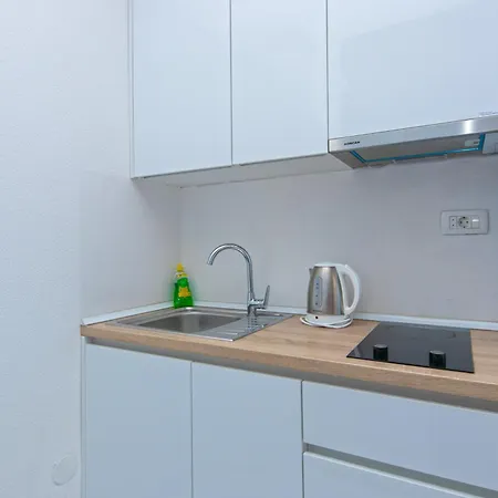 Kata Apartman *